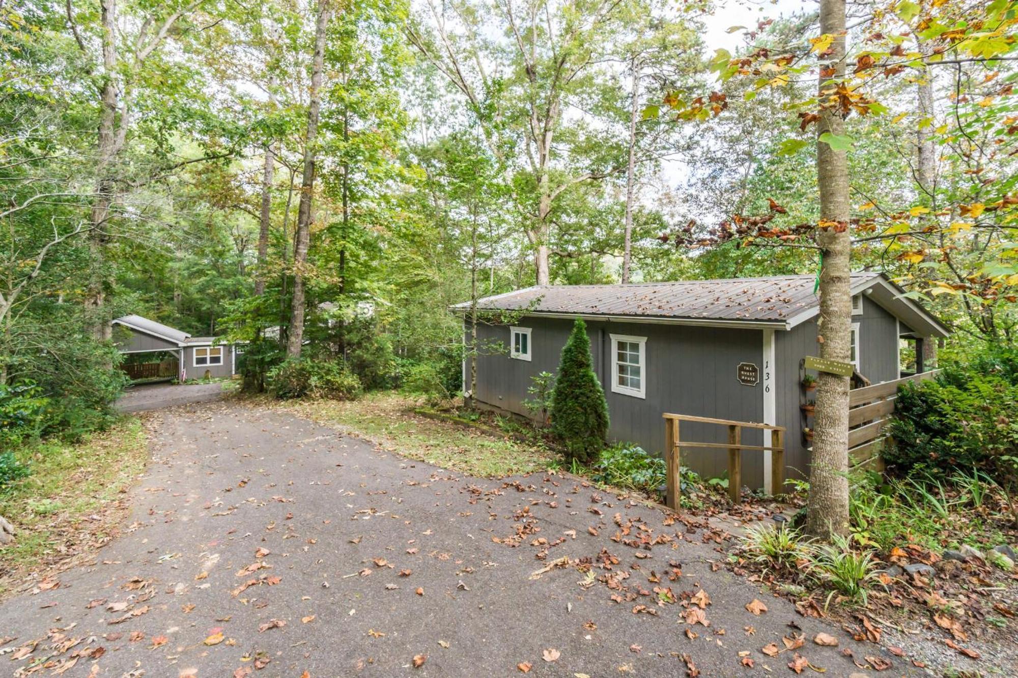 Convenient Cottage-Hot Tub, 4 Minutes To Dahlonega Bagian luar foto