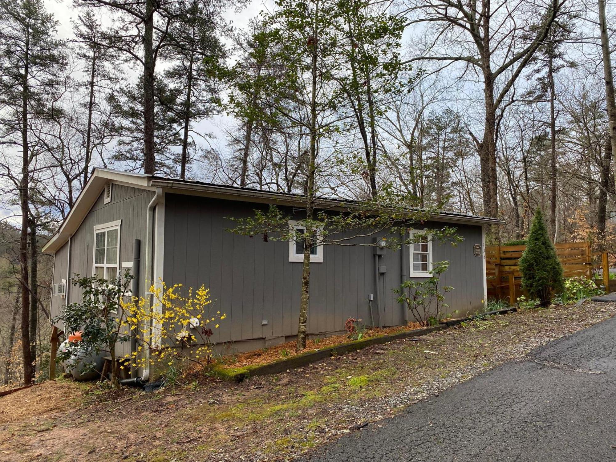 Convenient Cottage-Hot Tub, 4 Minutes To Dahlonega Bagian luar foto